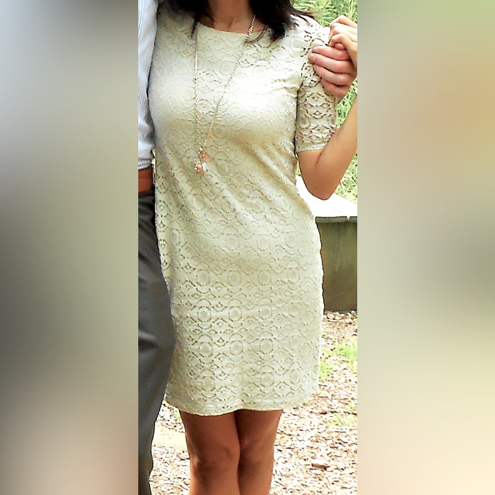 Banana Republic womens light tan lace dress